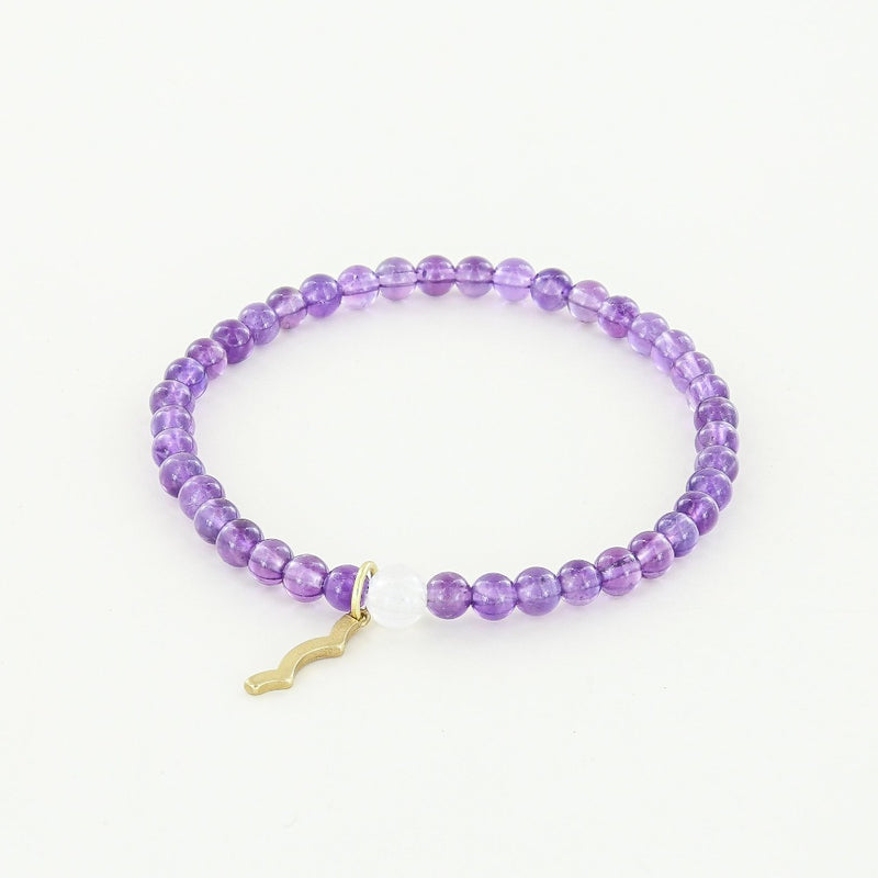 Rayminder UV Awareness Bracelet for sun safety and uv protection in amethyst purple