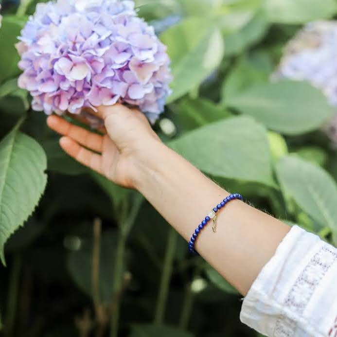 Sailormade rayminder uv awareness bracelet in lapis lazuli. Wear for increased sun safety and protection. Made by Boston’s favorite bracelet company.