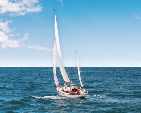 How to differentiate types of sailboats