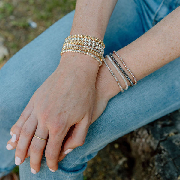 Sailormade women's minimalist black cultured fresh water pearl bracelet made in Newburyport, MA