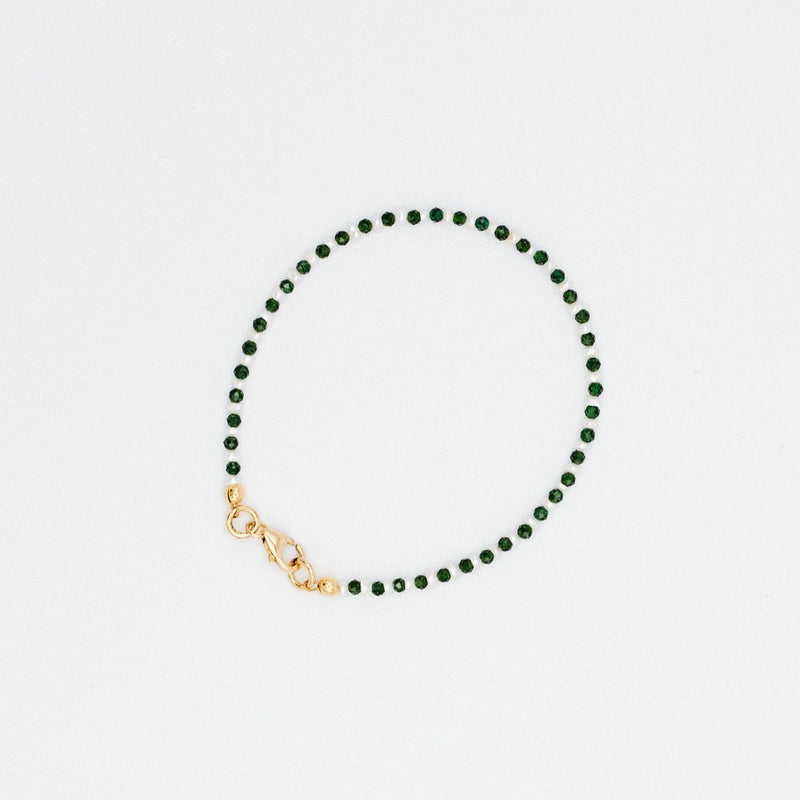 Mini seed pearl and gren onyx beaded bracelet. Gold-Fill clasp. Made in Boston, MA. 