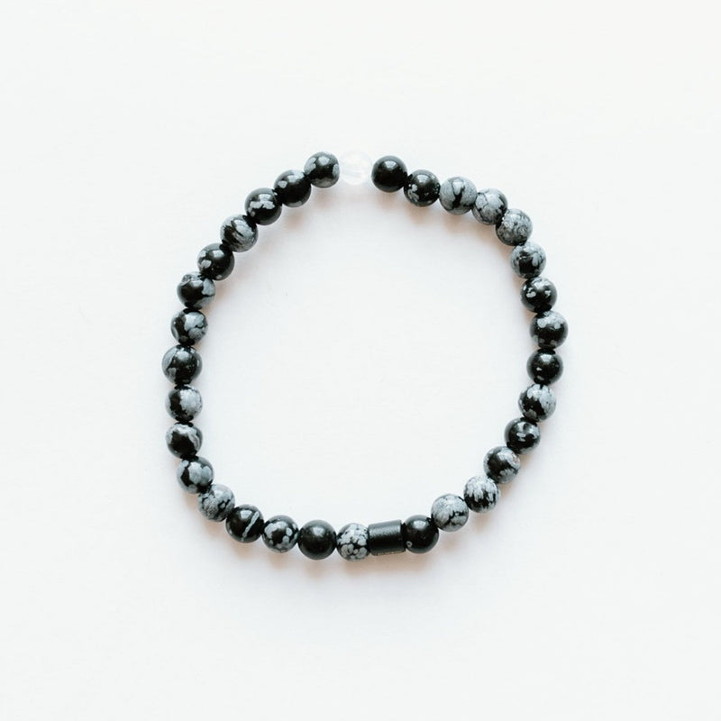 Sailormade men’s raymidner uv awareness bracelet for sun safety and protection. 6mm snowflake obsidian beads. Made by Boston’s favorite bracelet company. 